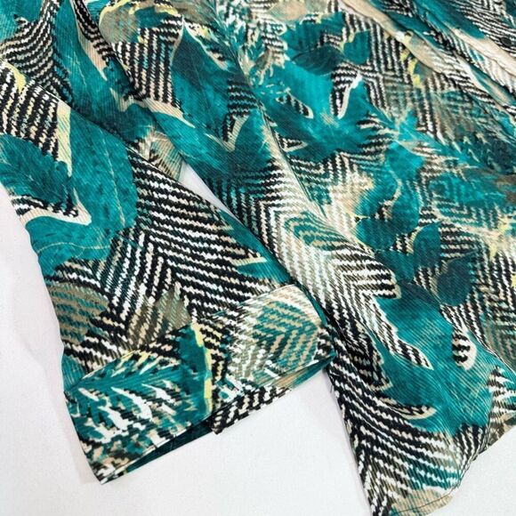 Catherines Top Shirt Womens 2X Petite Roll Tab Sleeve Green Floral Button Up - Picture 2 of 10